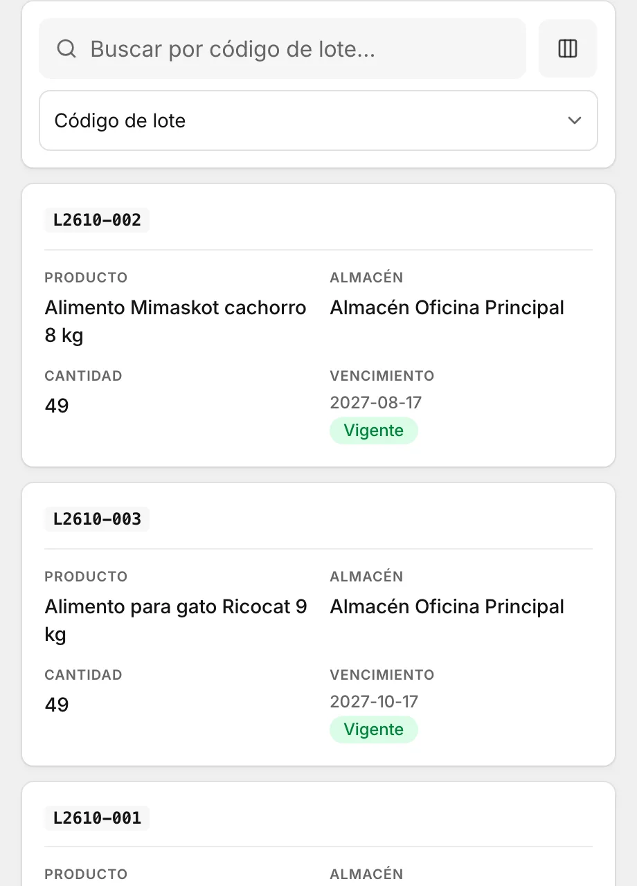 Lotes de alimentos, pipetas y shampoo, cada uno con su cantidad, su almacén y su fecha de vencimiento